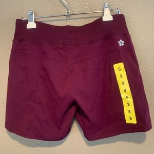 Cabernet/burgundy draw string hybrid shorts by Tuff Athletics